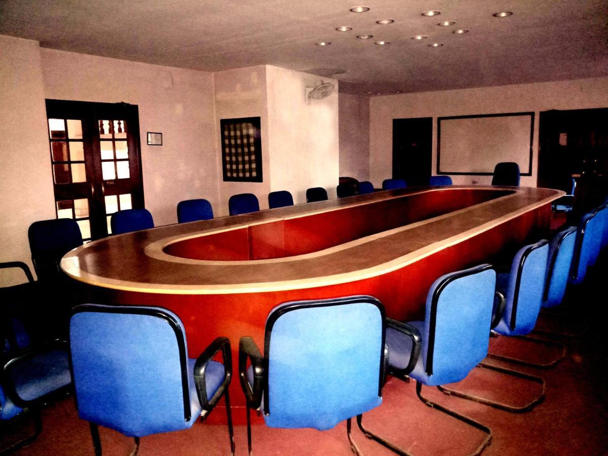 Hotel Indsurya Dibrugarh Eksteriør billede