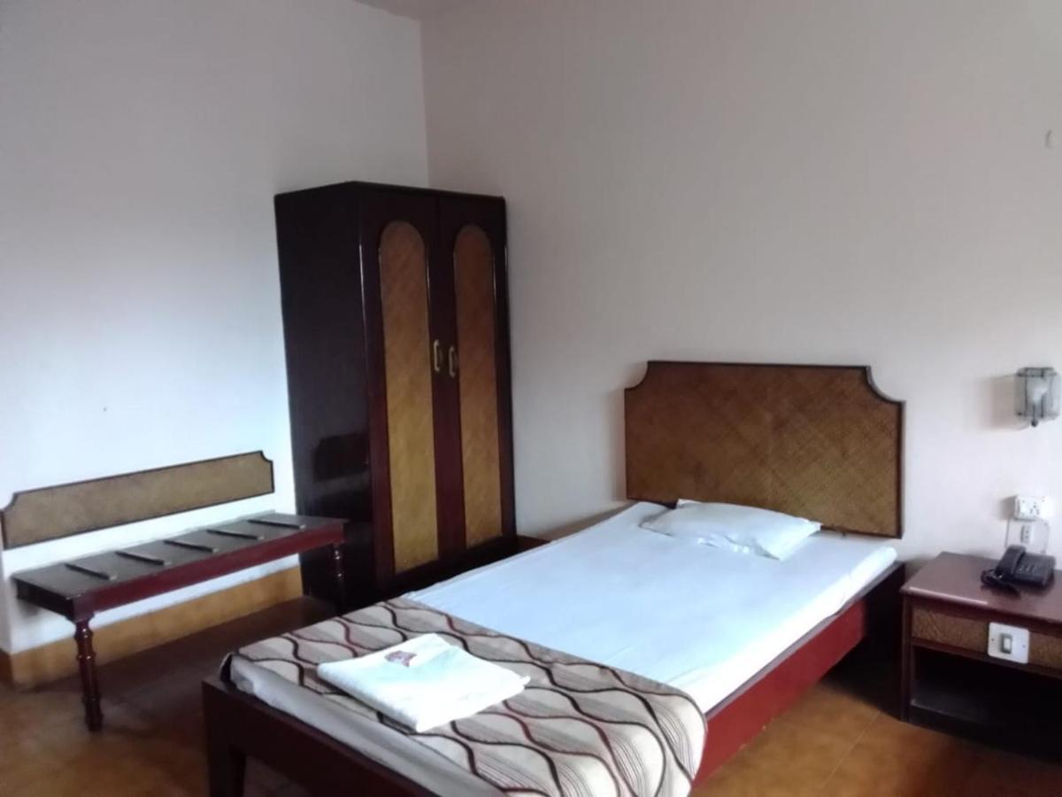 Hotel Indsurya Dibrugarh Eksteriør billede
