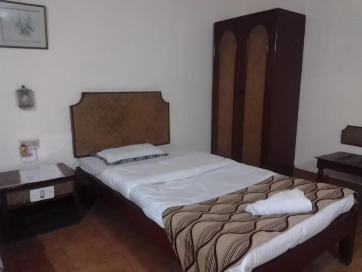 Hotel Indsurya Dibrugarh Eksteriør billede