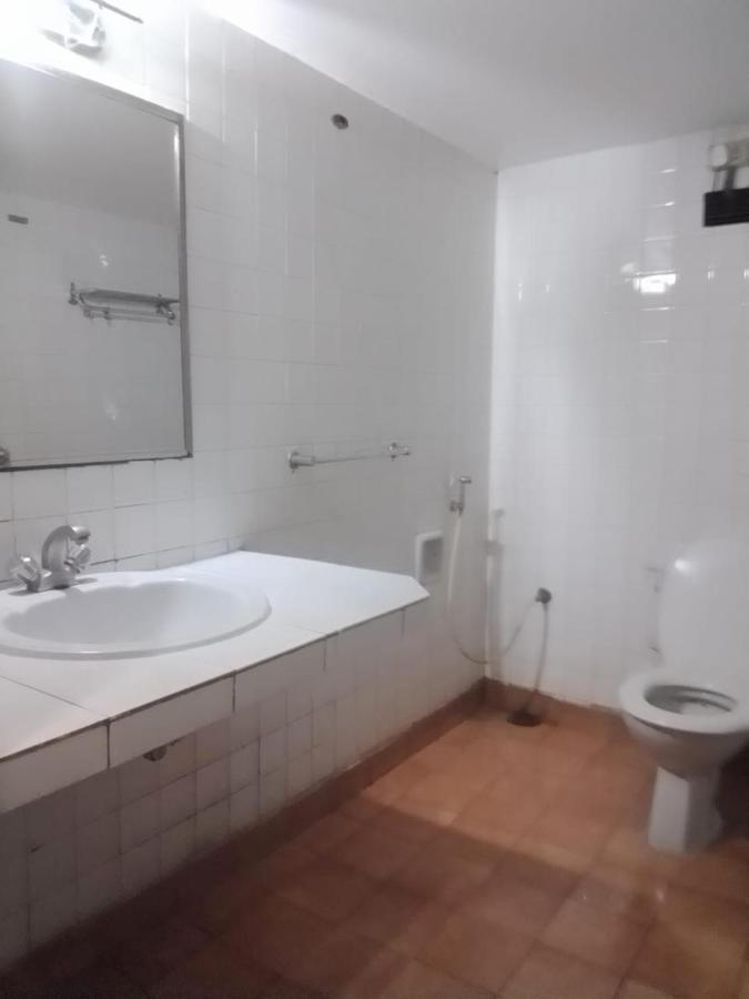 Hotel Indsurya Dibrugarh Eksteriør billede