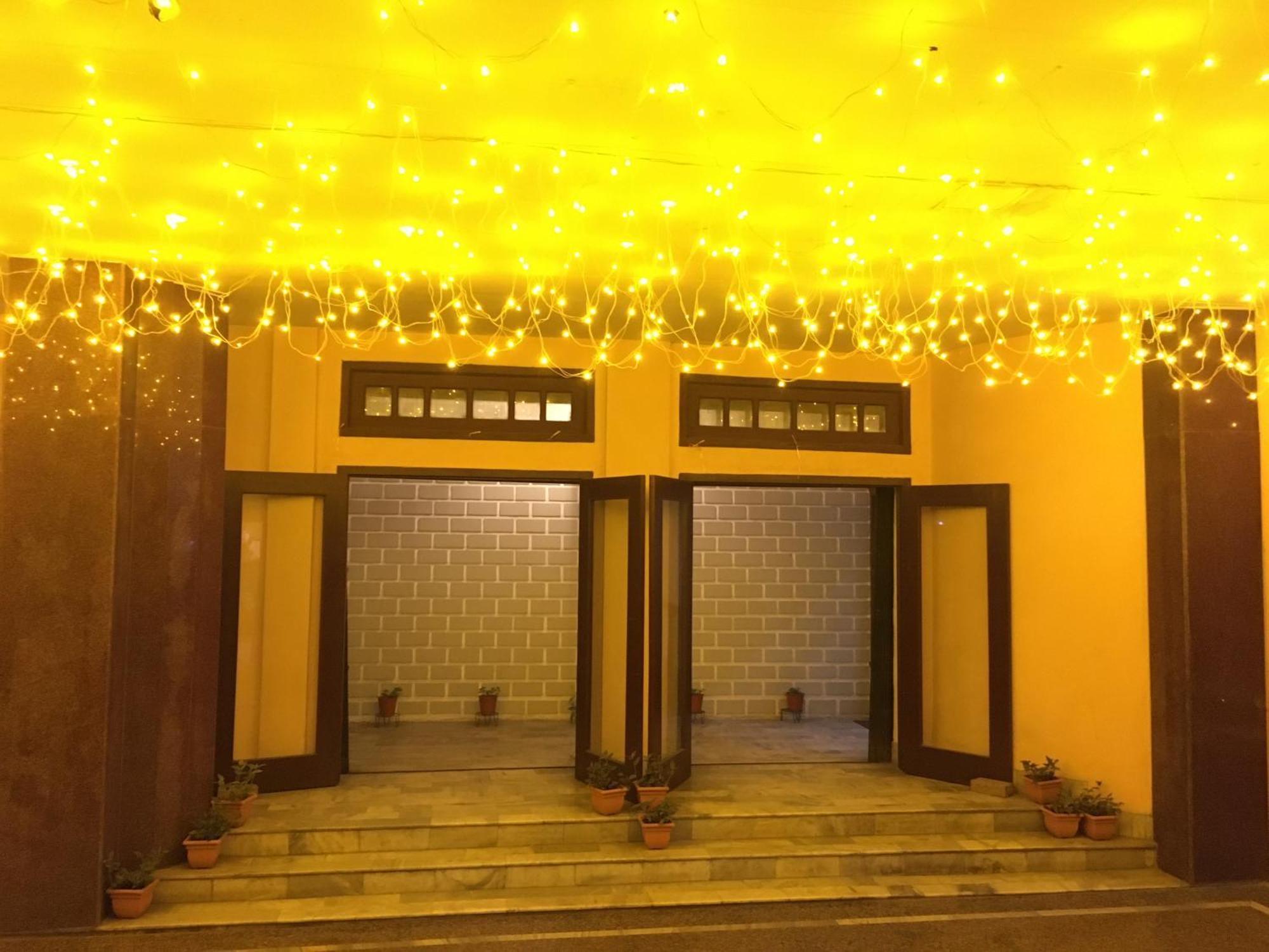 Hotel Indsurya Dibrugarh Eksteriør billede