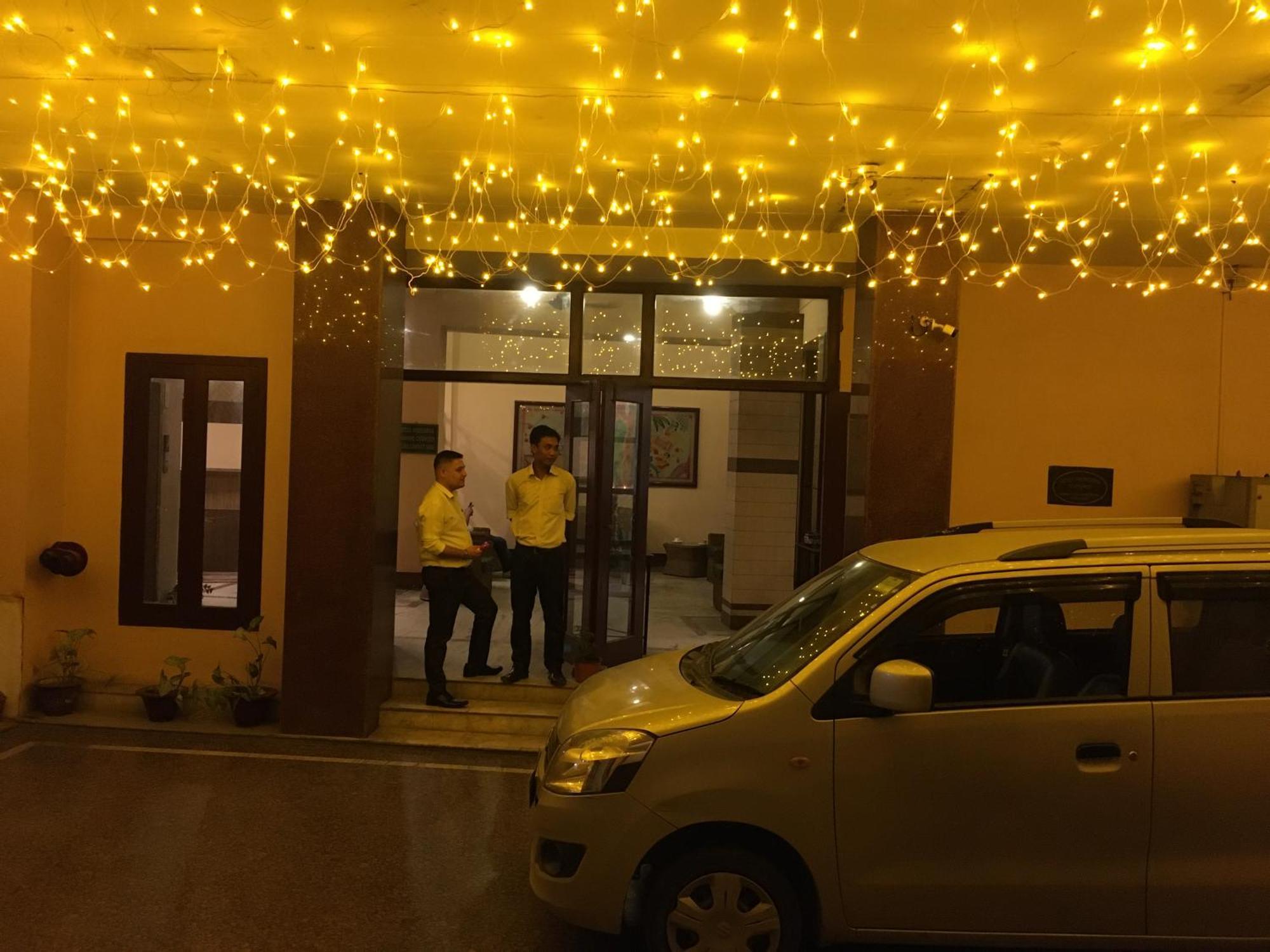 Hotel Indsurya Dibrugarh Eksteriør billede