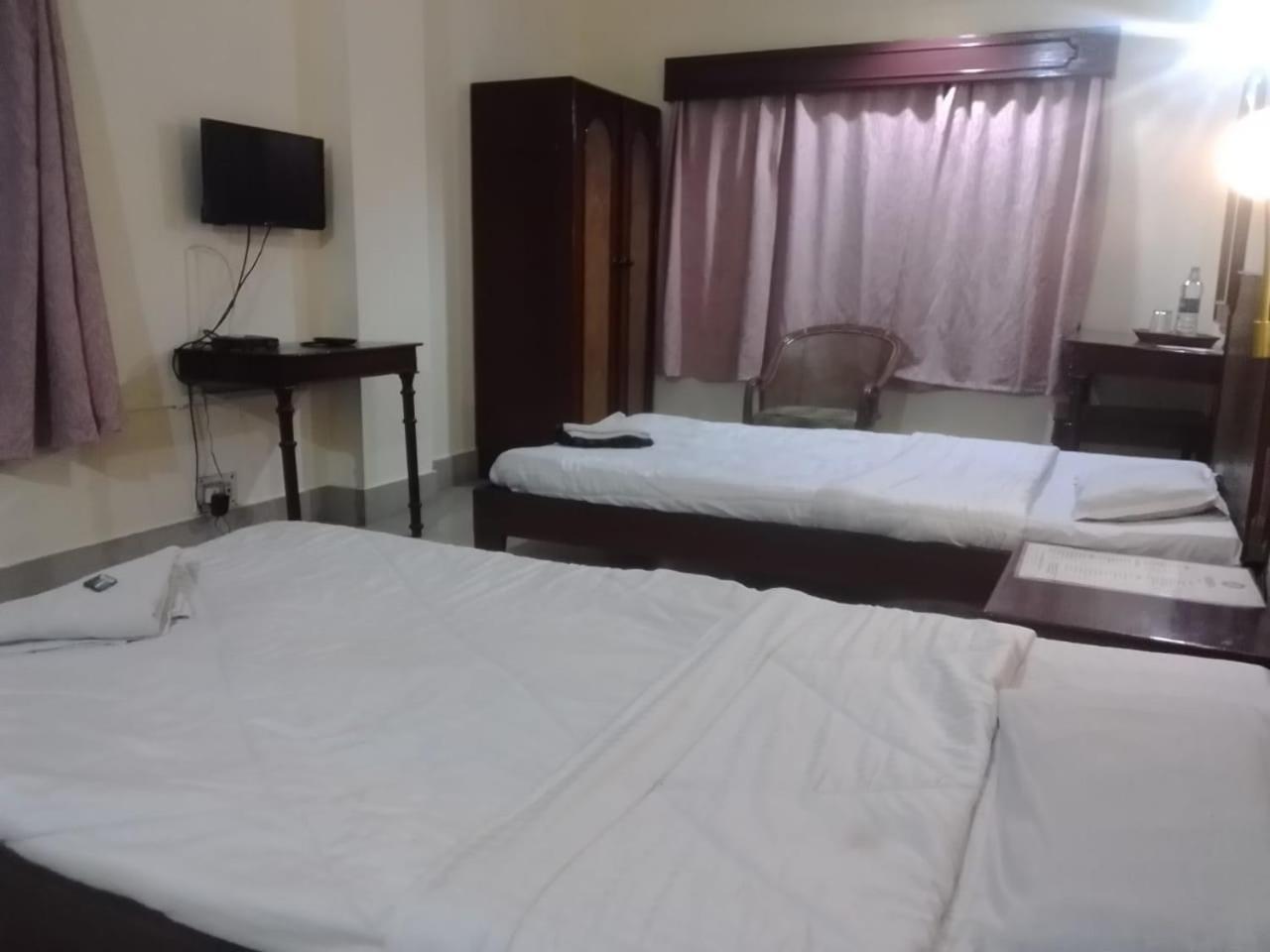 Hotel Indsurya Dibrugarh Eksteriør billede